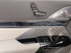 BMW i7 xDrive60L Luxury Package - фото 11