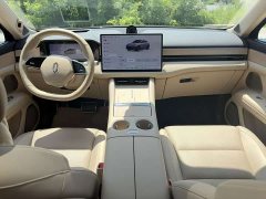 AITO Wenjie M5 extended range Ultra four-wheel drive version - фото 5
