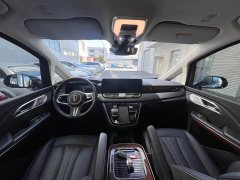 Hongqi HQ9 PHEV 2.0T four-wheel drive luxury version - фото 11