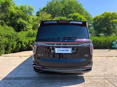 Hongqi HQ9 PHEV 2.0T four-wheel drive luxury version - фото 3