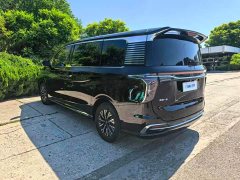 Hongqi HQ9 PHEV 2.0T four-wheel drive luxury version - фото 4
