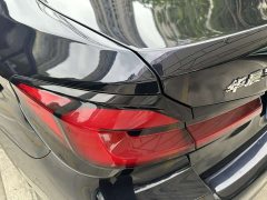 BMW 5 Series facelift 530Li leading luxury package - фото 17