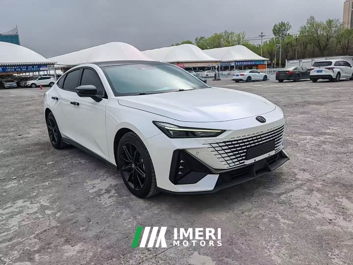 Changan UNI-V 1.5T high-energy version - автомобиль из Китая