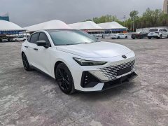 Changan UNI-V 1.5T high-energy version - фото 1