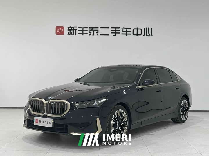 BMW 5 Series 530Li Exclusive M Sports Package - автомобиль из Китая