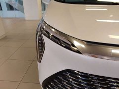 BMW Century 2025 2.0T Six-seater Yuanshi Edition - фото 4