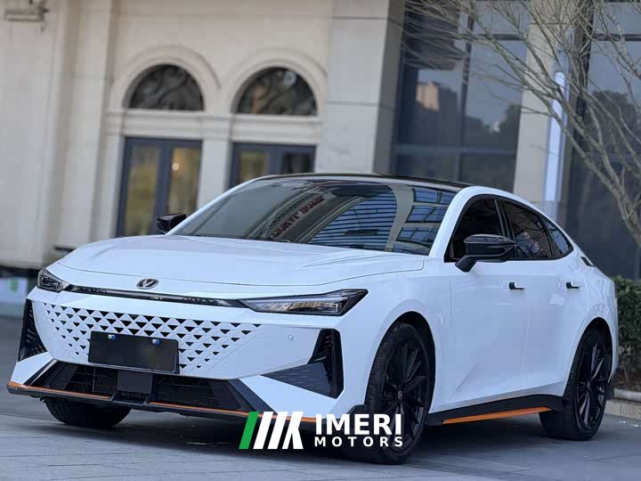 Changan UNI-V 1.5T 500Bar premium sports - автомобиль из Китая