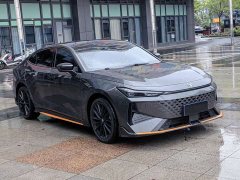 Changan UNI-V 1.5T smart pilot - фото 3