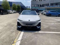 Changan UNI-V 2022 1.5T sports version - фото 2