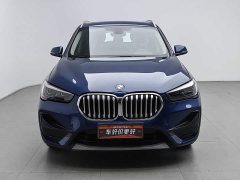 BMW X1 2021 facelift sDrive25Li leading - фото 3