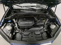 BMW X1 2021 facelift sDrive25Li leading - фото 6