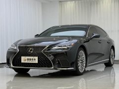 Lexus LS 500h Executive Edition - фото 1