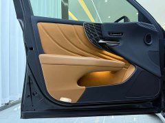 Lexus LS 500h Executive Edition - фото 3