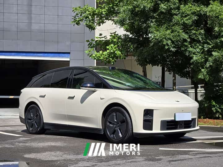 Li Auto Ideal i6 two-wheel drive standard version - автомобиль из Китая