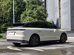 Li Auto Ideal i6 two-wheel drive standard version - фото 5