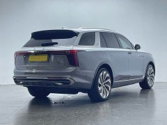 Hongqi E-HS9 510km flag collar version four seats - фото 4