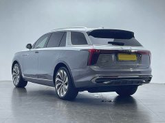 Hongqi E-HS9 510km flag collar version four seats - фото 6
