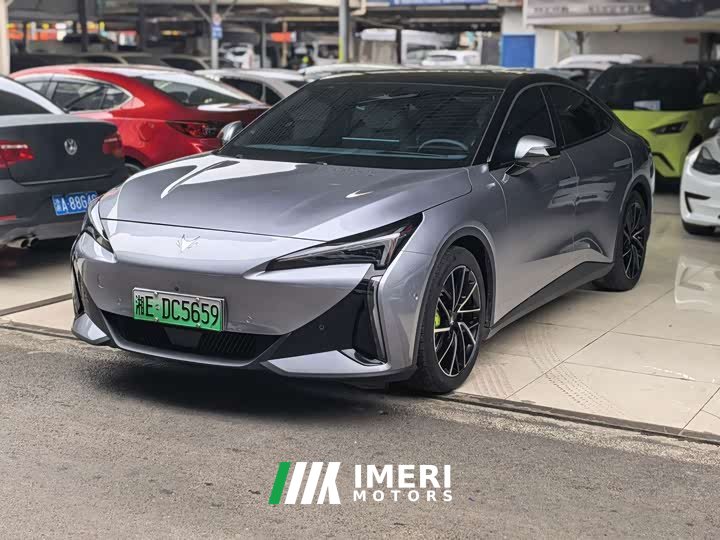 Arcfox JiFox Alpha S5 560MAX 185kW