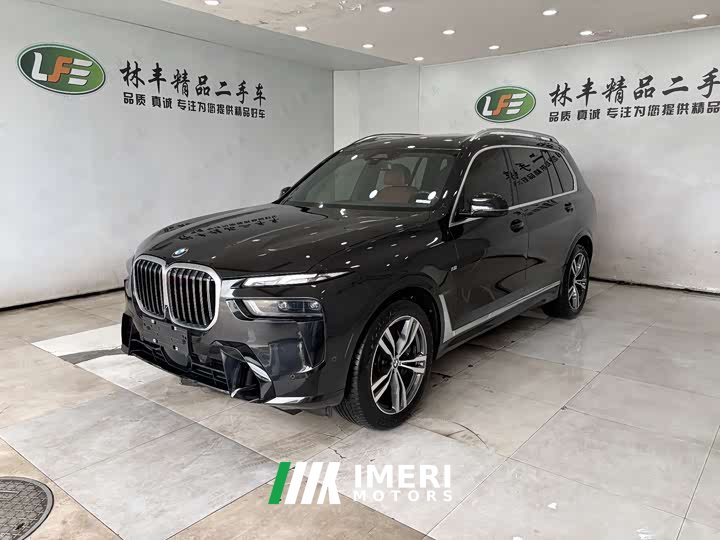 BMW X7 xDrive40i Exclusive M Sports Package - автомобиль из Китая