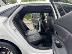 Hyundai Elantra 2022 240TGDi DCT LUX Premium Edition - фото 10