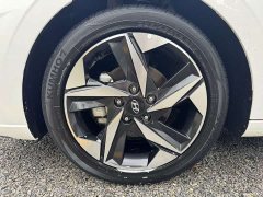 Hyundai Elantra 2022 240TGDi DCT LUX Premium Edition - фото 19
