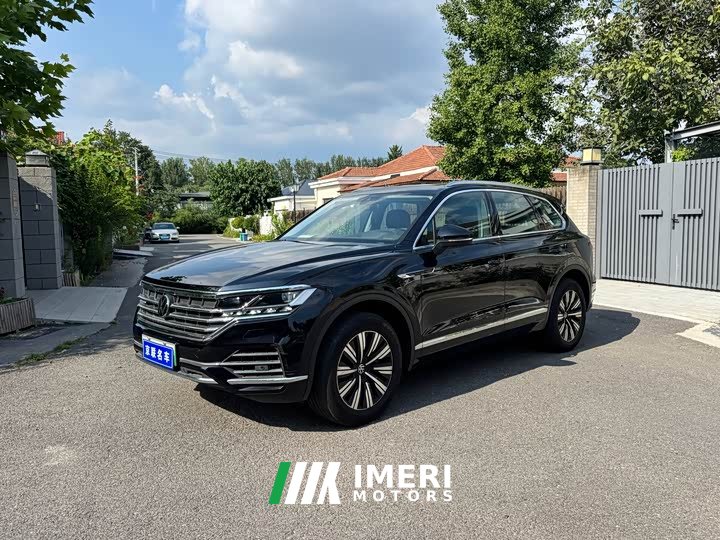 Volkswagen Touareg New Energy 2021 eHybrid - автомобиль из Китая