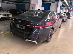 BMW 5 Series 2025 530Li Exclusive M Sports Package - фото 5