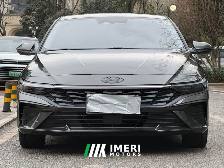 Hyundai Elantra 2023 1.5L CVT LUX Premium Edition