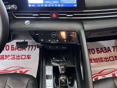 Hyundai Elantra 2022 1.5L CVT LUX Premium Edition - фото 12