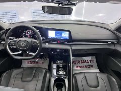 Hyundai Elantra 2022 1.5L CVT LUX Premium Edition - фото 15