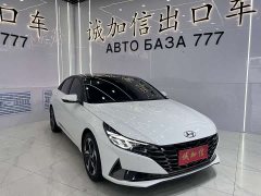 Hyundai Elantra 2022 1.5L CVT LUX Premium Edition - фото 3
