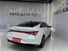 Hyundai Elantra 2022 1.5L CVT LUX Premium Edition - фото 4
