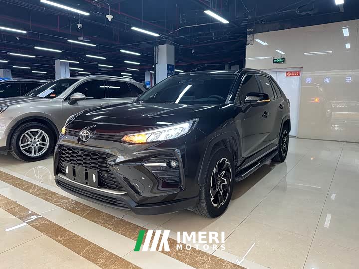 Toyota Weilanda 2.0L CVT four-wheel drive technology version