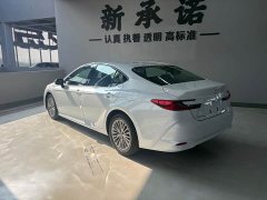 Toyota Camry Dual Engine 2.0HE Elite Edition - фото 11