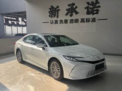 Toyota Camry Dual Engine 2.0HE Elite Edition - фото 3
