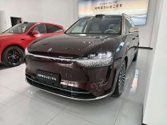 AITO Wenjie M9 extended range Ultra version 52kWh 6-seater version (192-line lidar) - фото 1