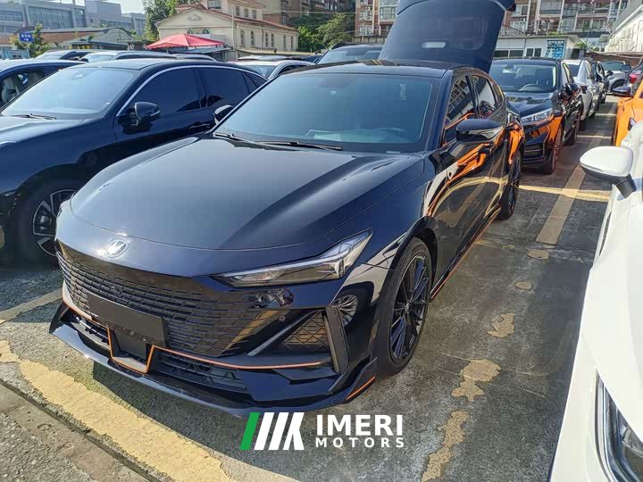Changan UNI-V 1.5T premium - автомобиль из Китая