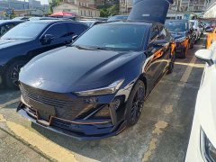Changan UNI-V 1.5T premium - фото 1