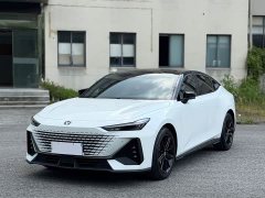 Changan UNI-V 2024 1.5T high-energy version - фото 1