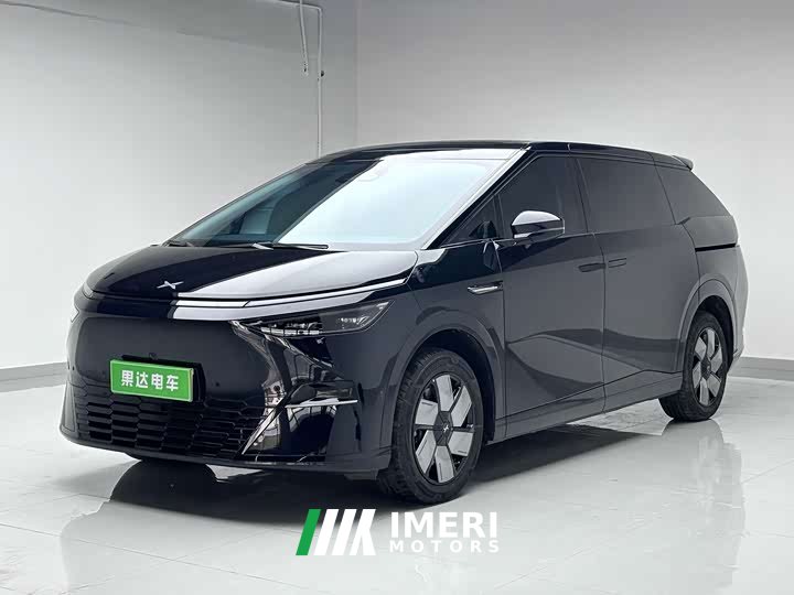Xpeng X9 640 four-wheel drive high performance Max - автомобиль из Китая