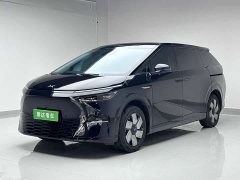 Xpeng X9 640 four-wheel drive high performance Max - фото 1
