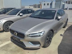 Volvo S60 B4 Zhiyuan Luxury Edition - фото 1