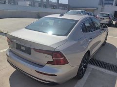 Volvo S60 B4 Zhiyuan Luxury Edition - фото 10