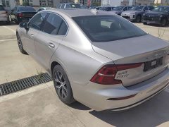 Volvo S60 B4 Zhiyuan Luxury Edition - фото 8