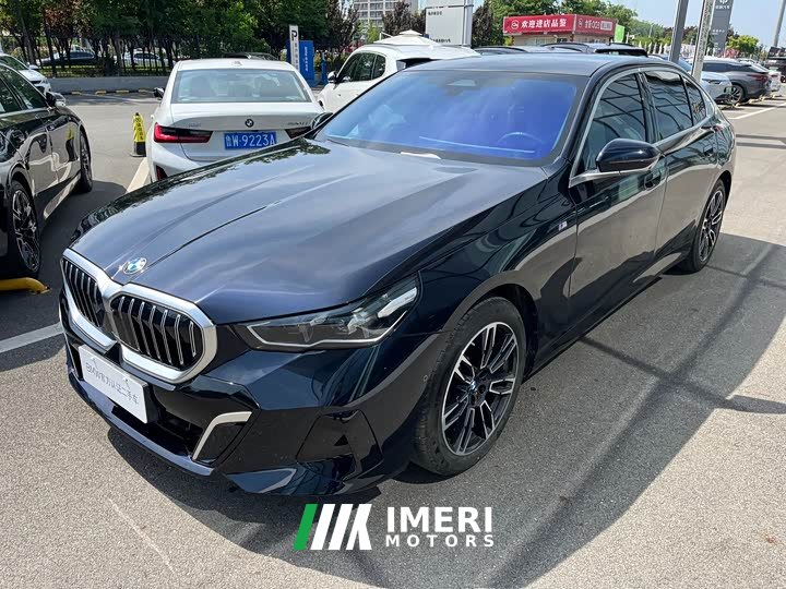 BMW 5 Series 530Li Leading M Sports Package - автомобиль из Китая