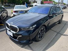 BMW 5 Series 530Li Leading M Sports Package - фото 1