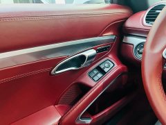Porsche 718 Cayman 2.0T - фото 14