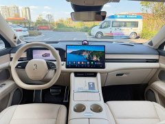 AITO Wenjie M5 extended range Ultra four-wheel drive version - фото 8