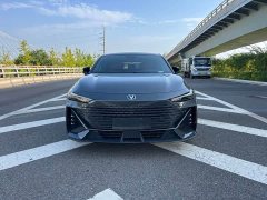 Changan UNI-V 2022 1.5T premium - фото 2
