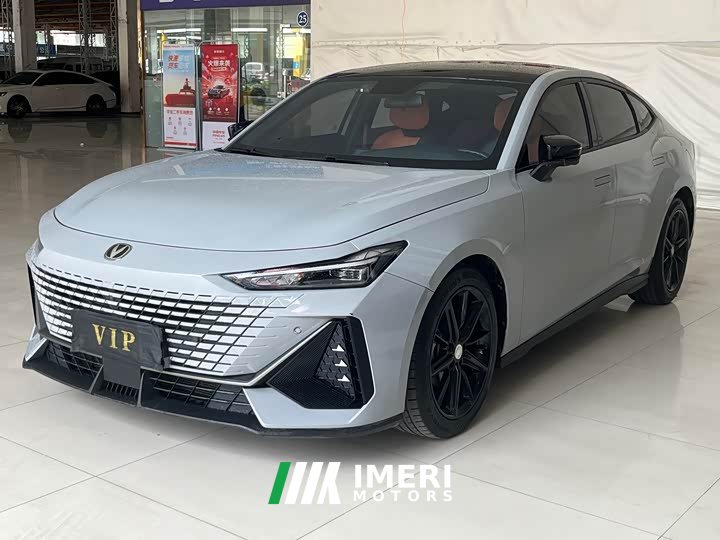 Changan UNI-V 1.5T premium - автомобиль из Китая